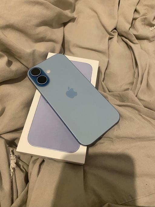 Buy & Sell Queens Drive Industrial Estate Nottingham - Photos for Iphone 17 256gb new unlocked ‘mist blue’