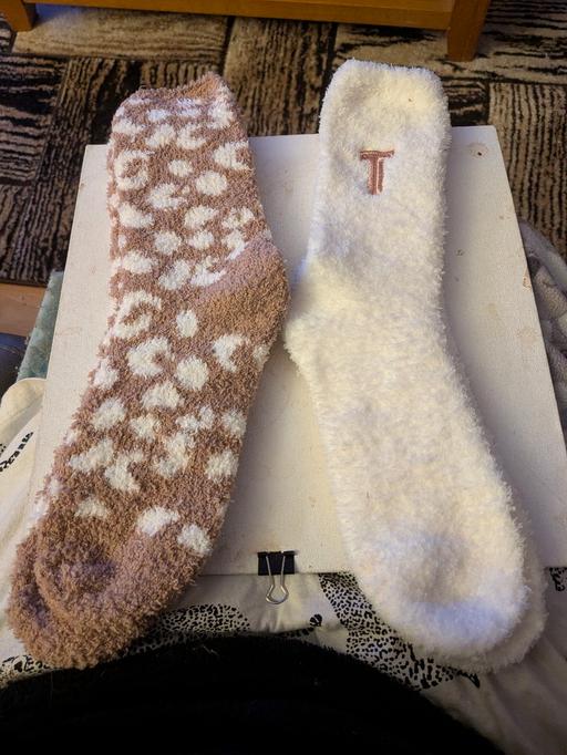 Buy & Sell Georgetown Blaenau Gwent - Photos for 2 pairs of fluffy brown and white and white w