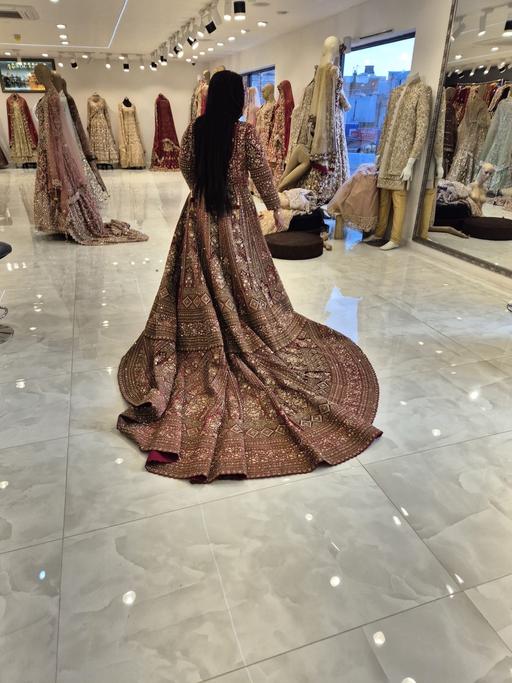 Buy & Sell Bow East London - Photos for Stunning Asian Wedding Dress Long Trail SZ 14