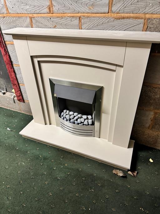 Buy & Sell Bentley Walsall - Photos for Electric Fire & Surround
