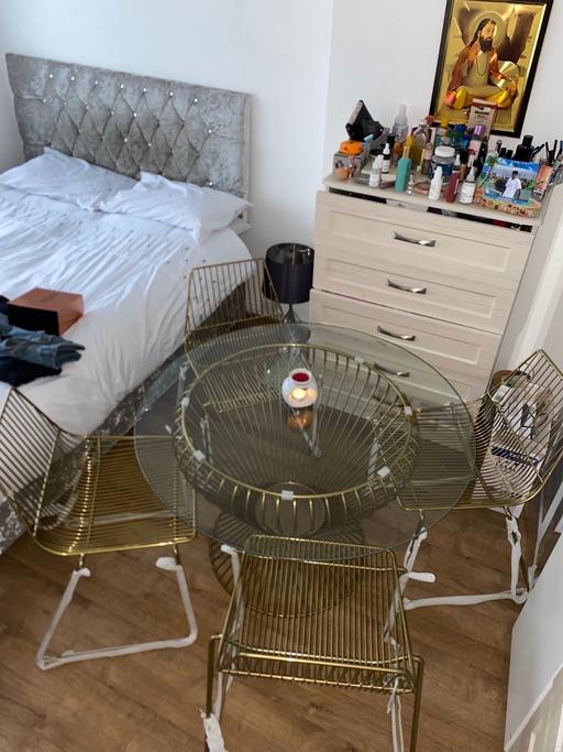 Buy & Sell Browns Wood Milton Keynes - Photos for Golden Brass table and chairs