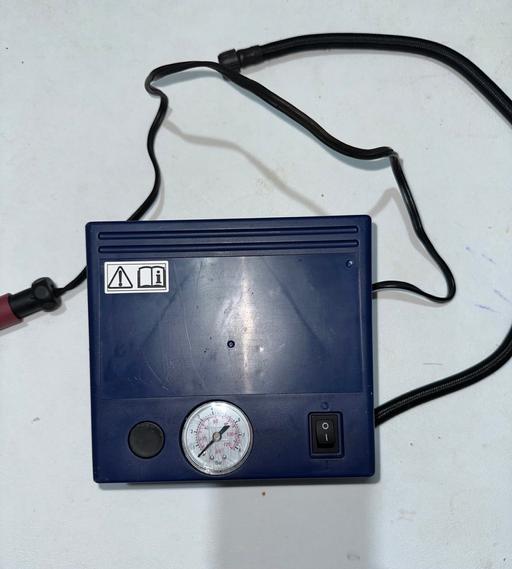 Vehicles Birmingham Birmingham - Photos for 12V Car Tyre Inflator / Air Compressor