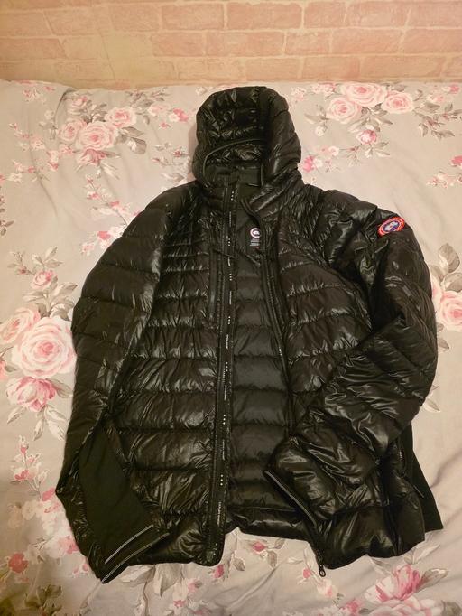 Buy & Sell Walton Liverpool - Photos for Canada Goose
