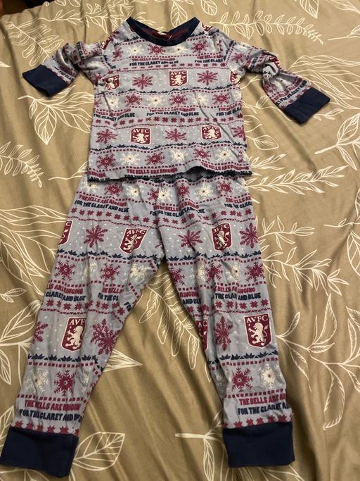 Buy & Sell Rowley Village Sandwell - Photos for Age 2-3 years Aston Villa Christmas pjs