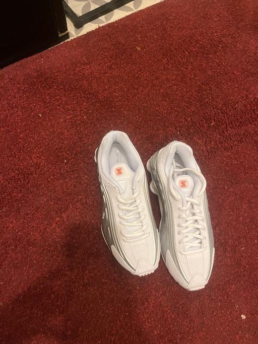 Buy & Sell Abbey Wood South East London - Photos for Grey and white Nike shocks