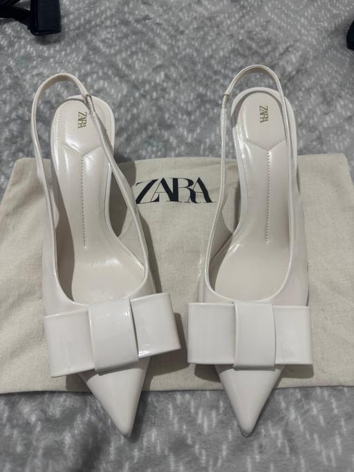 Buy & Sell Willesden North West London - Photos for FAUX PATENT SLINGBACK HEELS WITH BOW