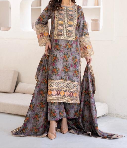 Buy & Sell Barking Barking and Dagenham - Photos for Beautiful 3 piece Dhanak fabric outfit