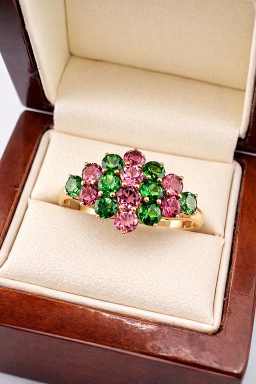 Buy & Sell Harrow on the Hill North West London - Photos for 9ct Gold Pink and Green Gemstone Cluster Ring