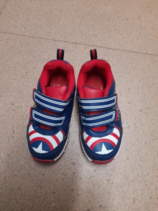 Buy & Sell Sandhills Walsall - Photos for Boys trainers size 7