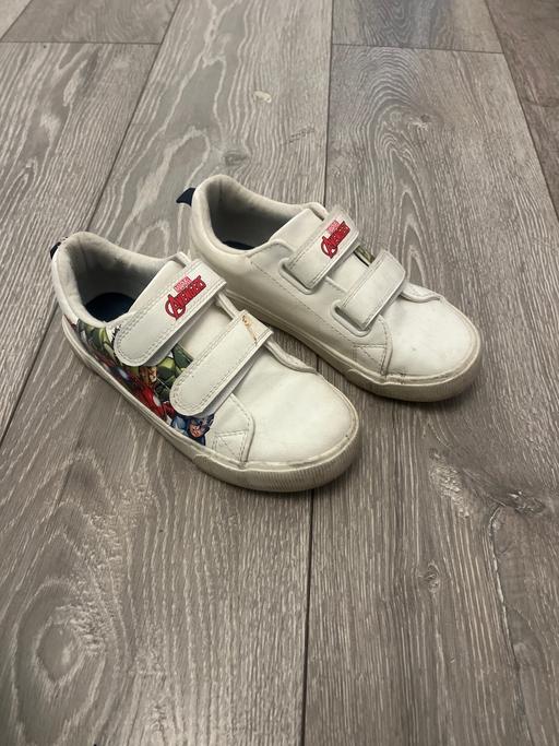 Buy & Sell Chigwell Epping Forest - Photos for MARVEL AVENGERS TRAINERS
