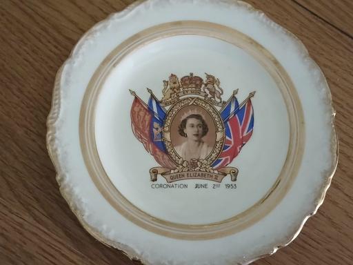 Buy & Sell Beeston Broxtowe - Photos for Queens ,coronation plate )