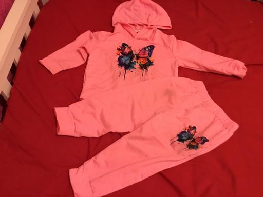 Buy & Sell Woodcross Wolverhampton - Photos for As New Baby Girls Outfit Size 18/24 mouths