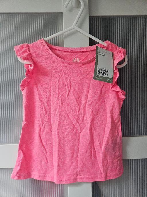 Buy & Sell Weston Point Halton - Photos for 🌟NEW🌟 Age 2-4 H&M tshirt