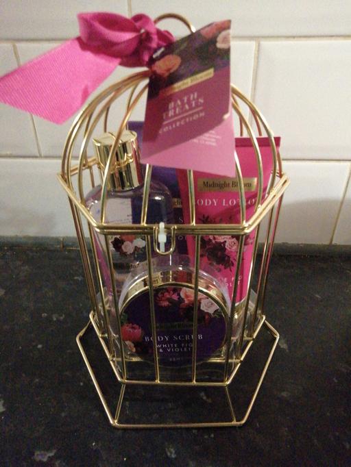 Buy & Sell Wednesfield Wolverhampton - Photos for Ladies gift set