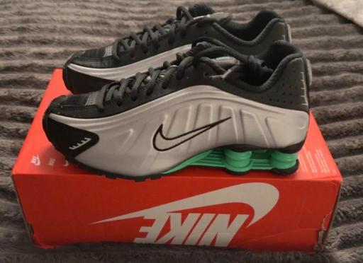 Buy & Sell Kingsway Derby - Photos for Brand new - Nike Shox R4