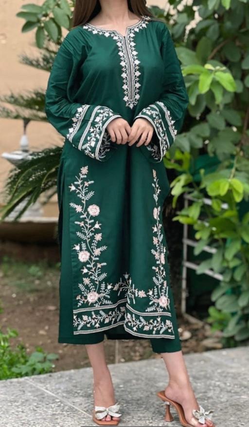 Buy & Sell Barking Barking and Dagenham - Photos for 2 piece embroidered suit