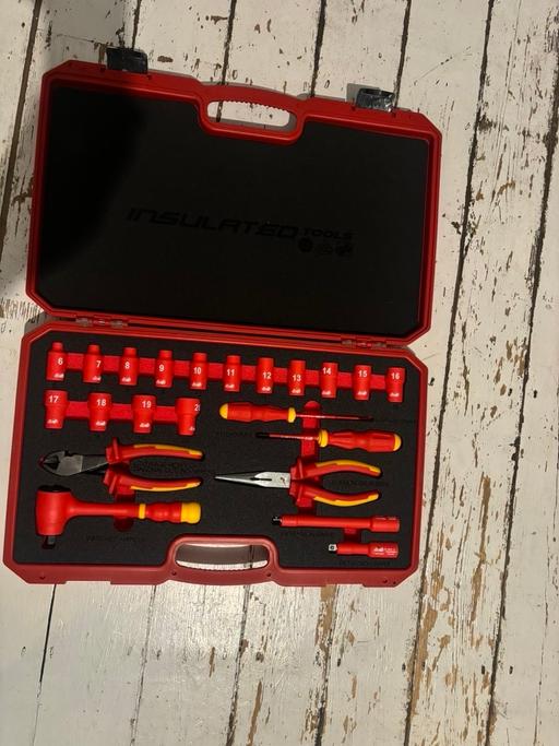 Buy & Sell Belvedere Bexley - Photos for Insulated tool box.