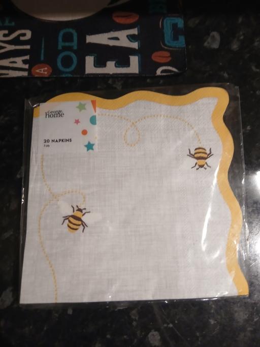 Buy & Sell Radcliffe Bury - Photos for Napkins New 🐝