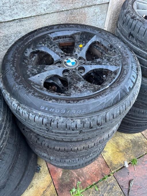 Vehicles West Bromwich Sandwell - Photos for Bmw 16” gloss black alloys