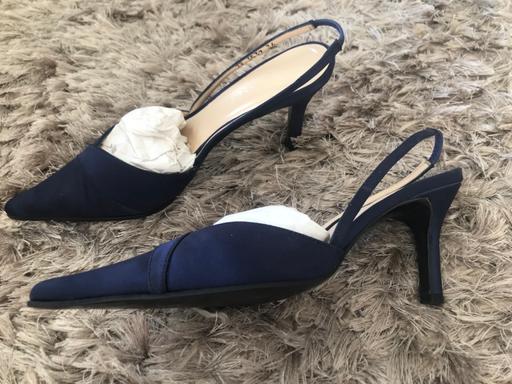 Buy & Sell Widcombe Bath and North East Somerset - Photos for LK BENNETT navy satin heels (size 3 UK)