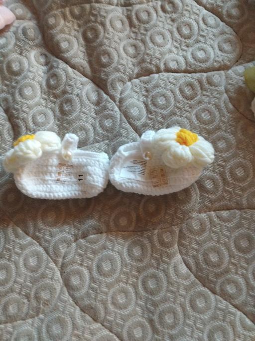 Buy & Sell Southwark Central London - Photos for baby flower knitted booties
