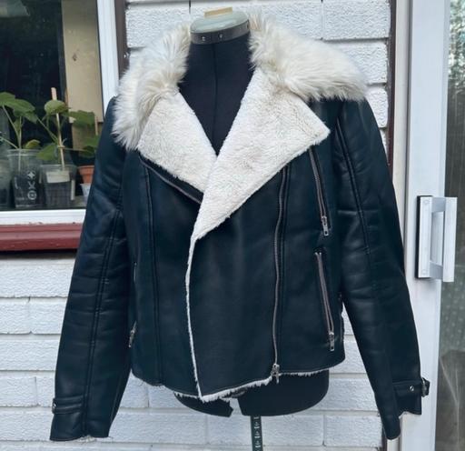 Buy & Sell Colliers Wood South West London - Photos for Leather jacket with faux fur inside