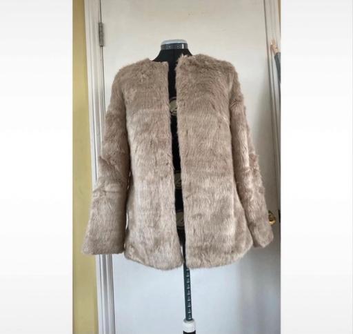 Buy & Sell Colliers Wood South West London - Photos for Beige fair fur coat