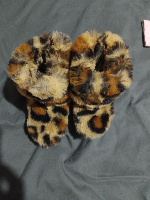 Buy & Sell Southwark Central London - Photos for leopard print fur pram boots soft sole
