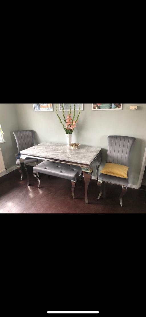 Buy & Sell Surrey Quays South East London - Photos for Marble top table, two chairs and a bench.
