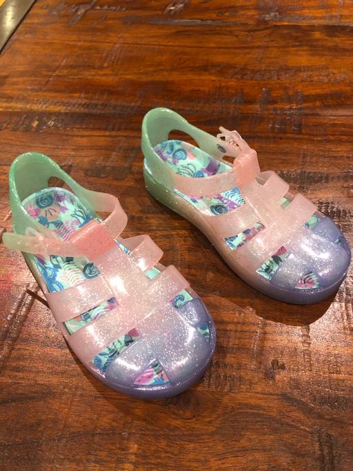 Buy & Sell Cheshunt Broxbourne - Photos for GIRLS SHOES