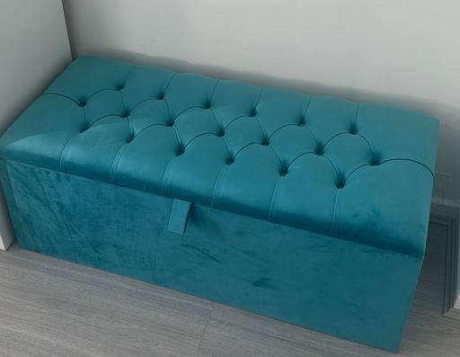 Buy & Sell Birmingham City Centre Birmingham - Photos for Teal velvet storage box. Like new.