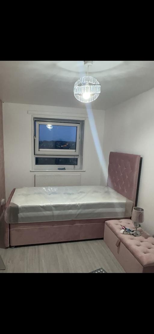 Buy & Sell Newhall Street Birmingham - Photos for Velvet blush pink single storage bed