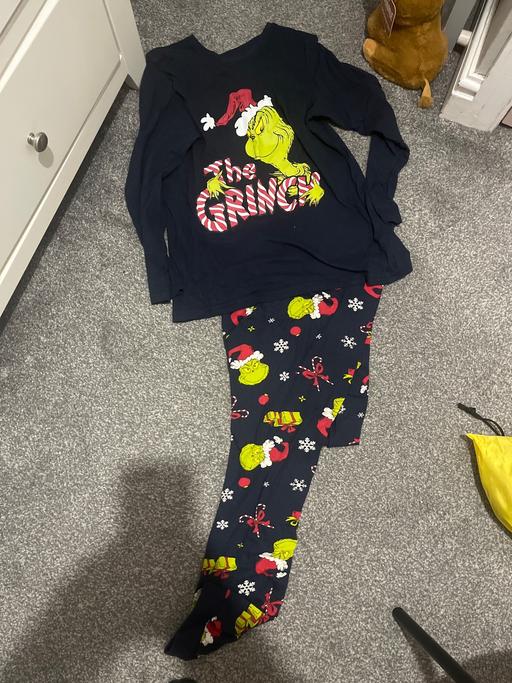 Buy & Sell Cadeby Doncaster - Photos for Age 12 years grinch pjs set