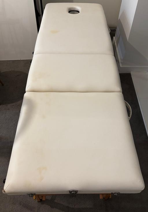Buy & Sell Surrey Quays South East London - Photos for Portable foldable massage/beauty bed £40 ONO