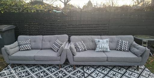 Buy & Sell Wednesfield Wolverhampton - Photos for Grey DFS French Connection Sofas..4&3