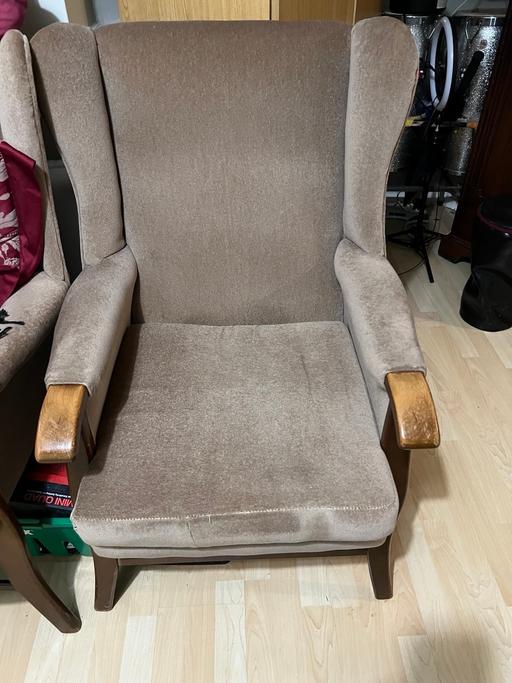 Buy & Sell Darlaston Walsall - Photos for Sofa Chair 4 £20 each