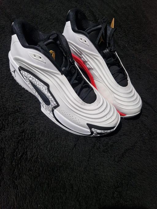 Buy & Sell Walsall Town Centre Walsall - Photos for Mens White Jordan Trainers Size 11