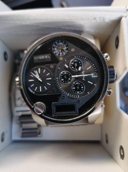 Buy & Sell De Beauvoir Town North London - Photos for Diesel Mr. Daddy DZ7221 Watch