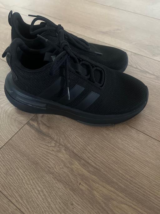 Buy & Sell Haydock Saint Saint Helens - Photos for Adidas trainers 3.5