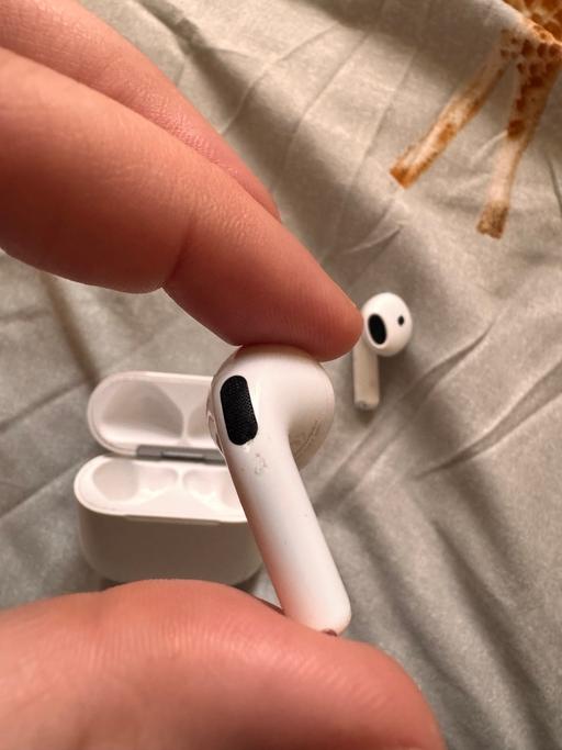 Buy & Sell Ryde Isle of Wight - Photos for Airpod 4 | open to offers