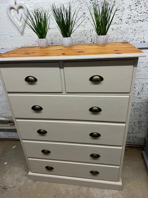 Buy & Sell Hoobrook Wyre Forest - Photos for Solid pine chest of drawers