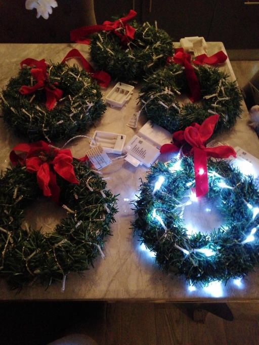 Buy & Sell Wednesfield Wolverhampton - Photos for Home made Xmas wreaths needs bit tidying up