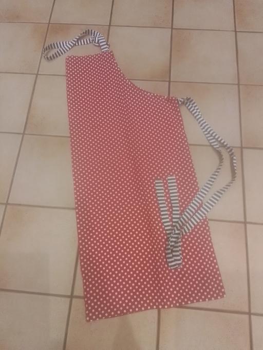 Buy & Sell Streetly Walsall - Photos for DEBENHAMS APRON