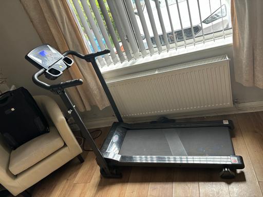 Buy & Sell Shaw Oldham - Photos for Treadmill