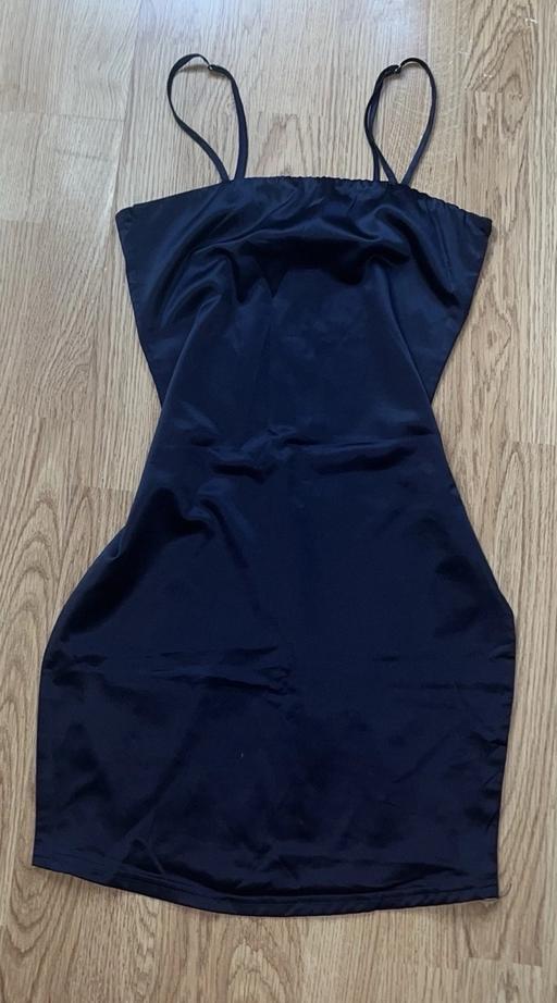Buy & Sell Ealing Broadway West London - Photos for Oh Polly Satin dress