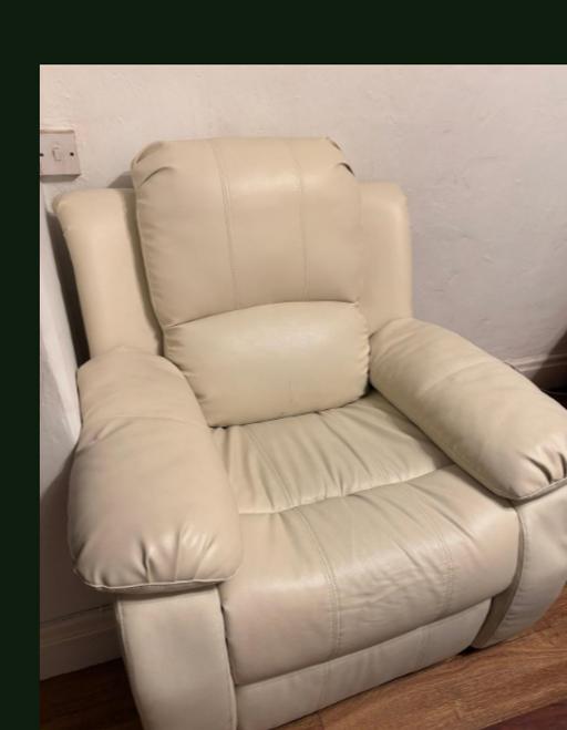 Buy & Sell Woodgate Birmingham - Photos for one leather recliner chair