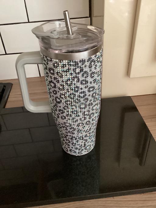 Buy & Sell Knowsley Industrial Park Knowsley - Photos for Large new drinking bottles