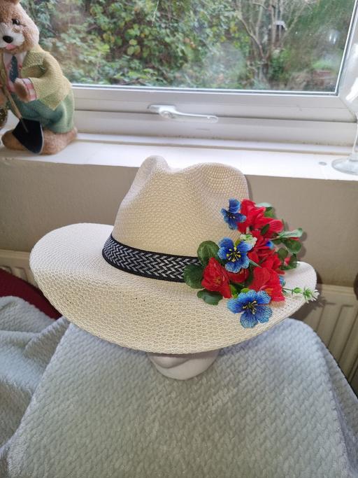 Buy & Sell Biggleswade Central Bedfordshire - Photos for ladies hat