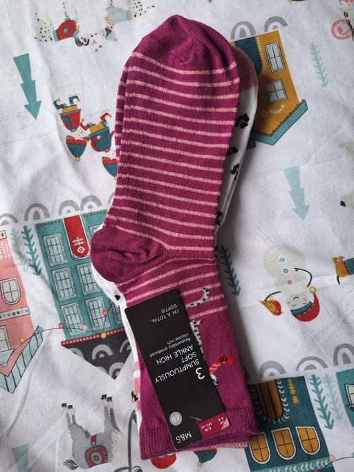 Buy & Sell Ettingshall Park Wolverhampton - Photos for New 3pk M&S socks size 6-8