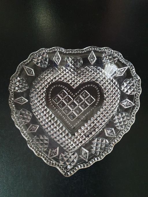 Buy & Sell Upper Gornal Dudley - Photos for vintage Avon glass heart trinket dish